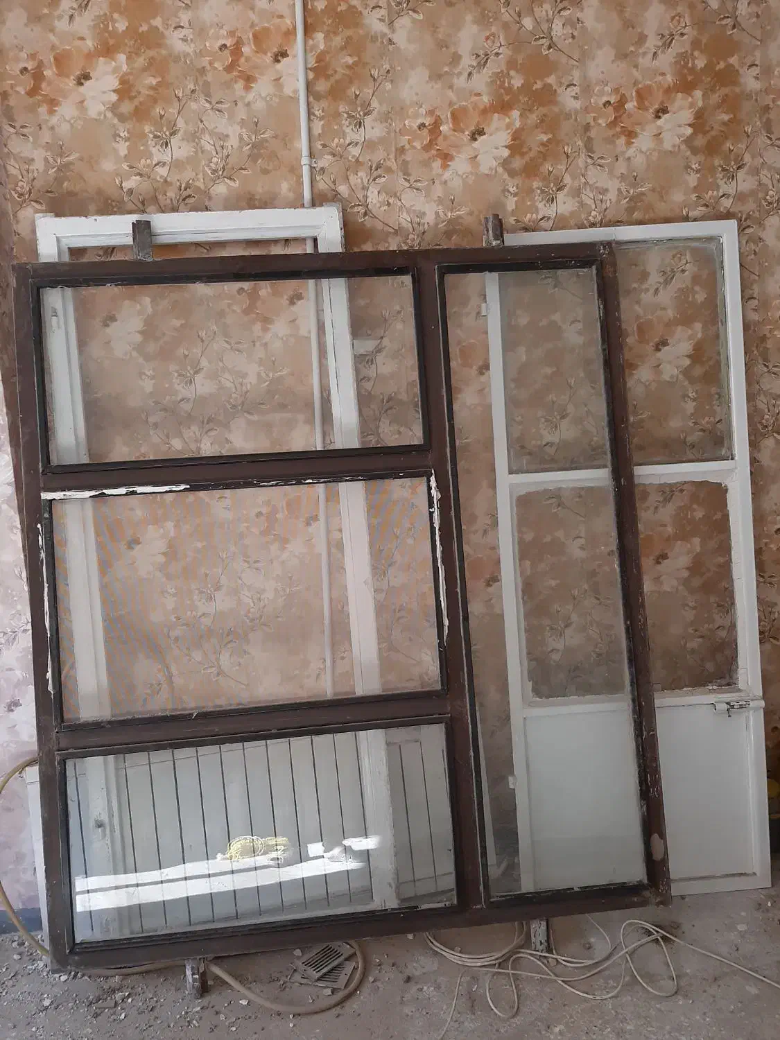 درب و پنجره|مصالح و تجهیزات ساختمان|قائن, |دیوار