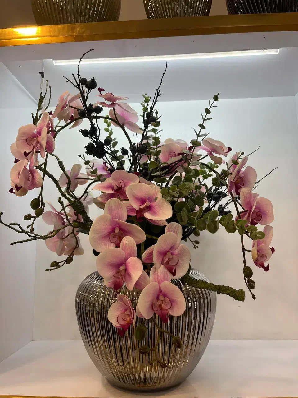 گل وگلدان مصنوعی دیزاین شده با تنوع بالا|گل مصنوعی|تهران, درب دوم|دیوار