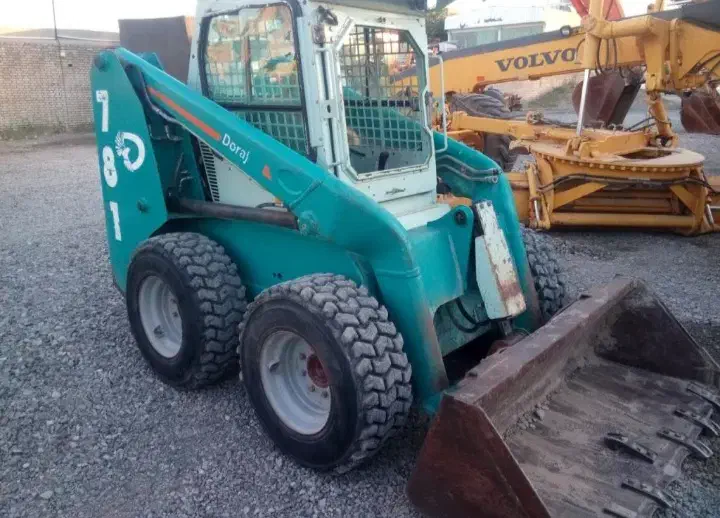 نیازمندراننده بابکت وبیل بکهول|استخدام حمل و نقل|بندرعباس, |دیوار