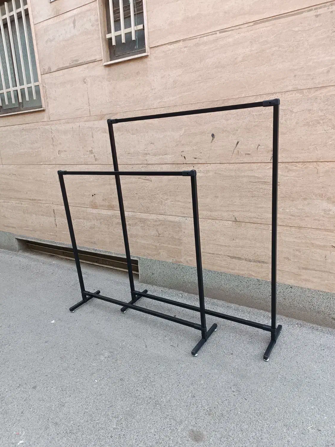 رگال تمام پروفیل|بندرخت و رختآویز|قدس, شهرقدس|دیوار