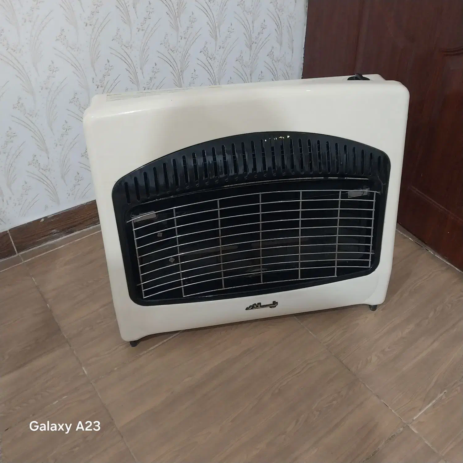 بخاری سالم 2عدد|بخاری، هیتر، شومینه|رشت, یخسازی|دیوار