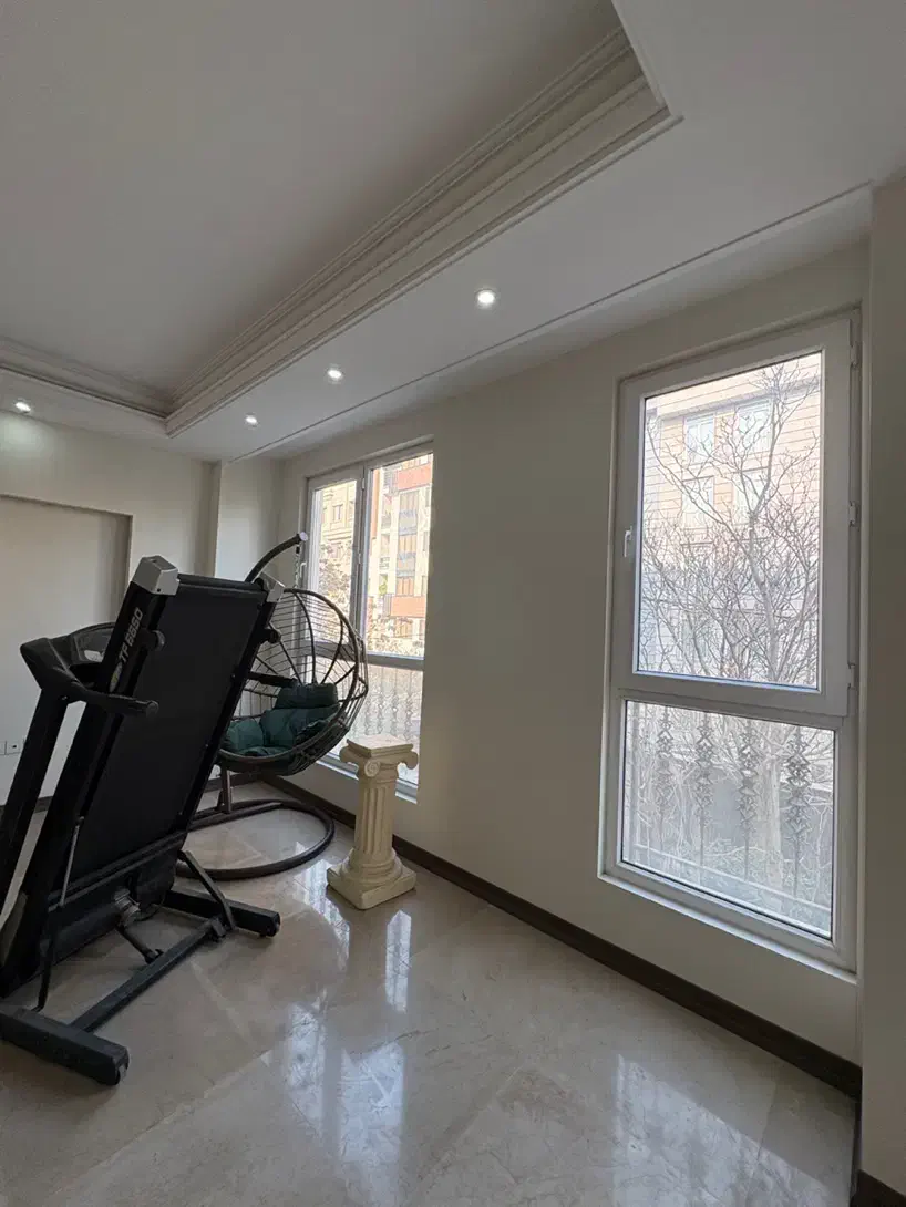 ۹۵ متر/نوساز کلید نخورده/تک واحدی/گذر برند غربی ها