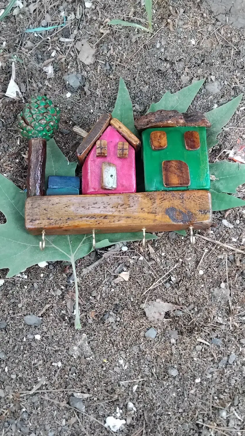 جاکلیدی چوبی طرح کلبه|صنایع دستی و سایر لوازم تزئینی|نیشابور, شهرک ولیعصر|دیوار