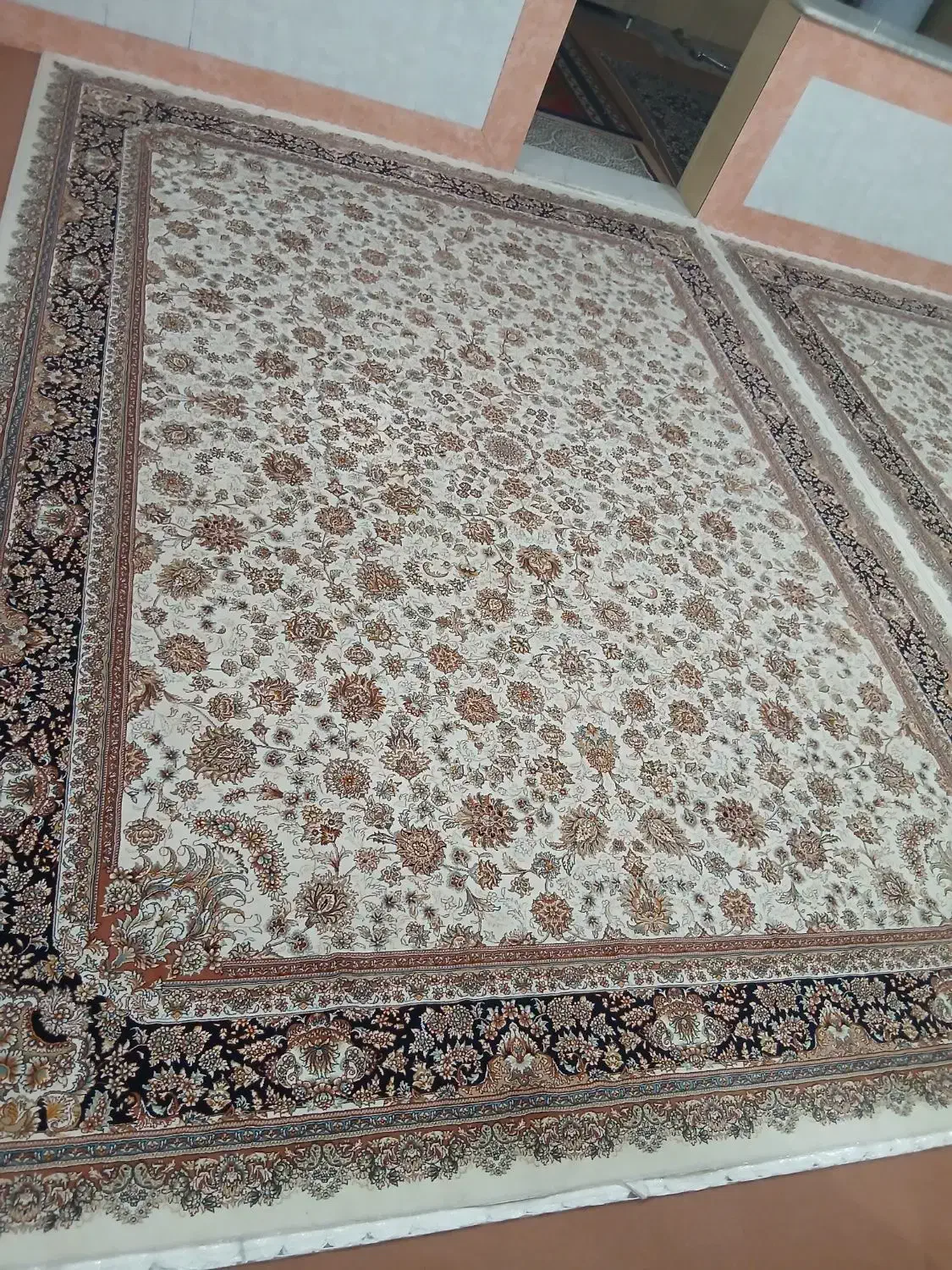 فرش سنگین|فرش|قم, قلعه کامکار|دیوار