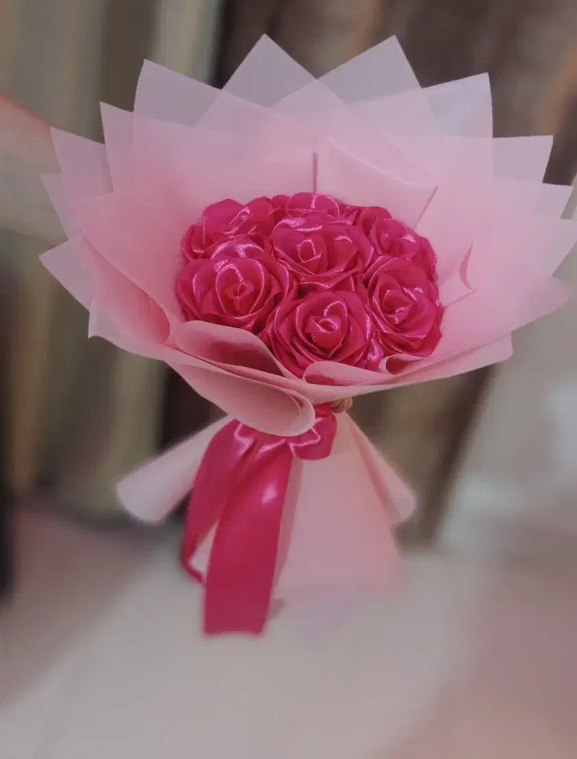 رز ربانی|گل مصنوعی|رباط‌کریم, نصیرشهر|دیوار