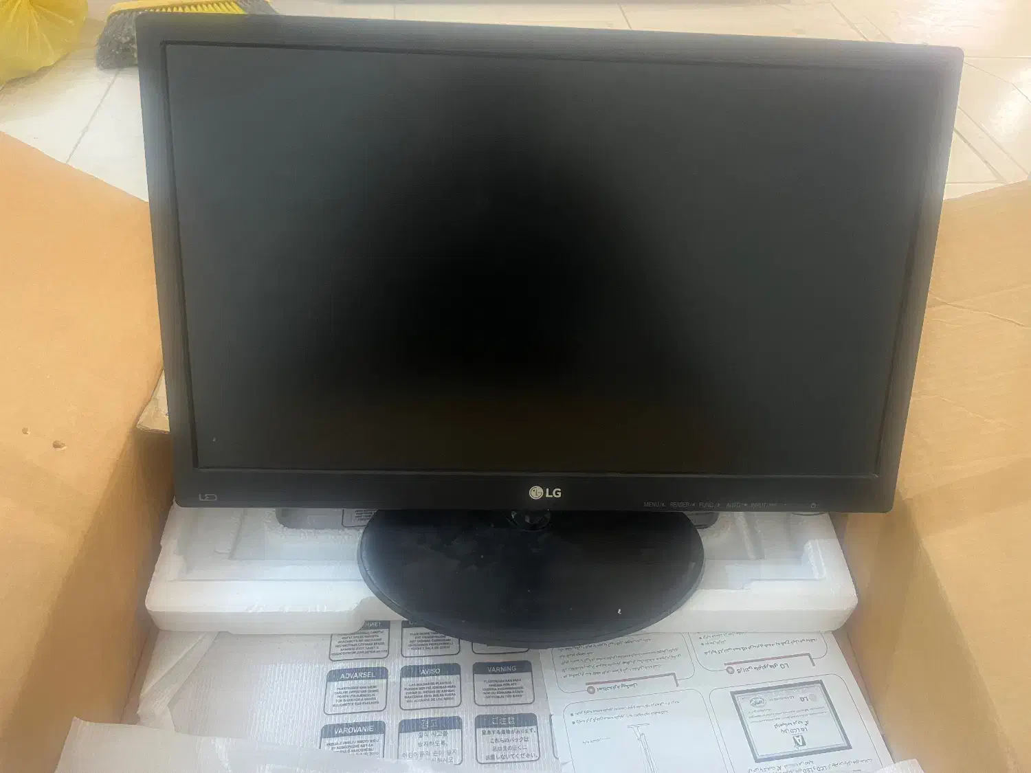 مانیتور ال جی|قطعات و لوازم جانبی رایانه|مشکیندشت, |دیوار