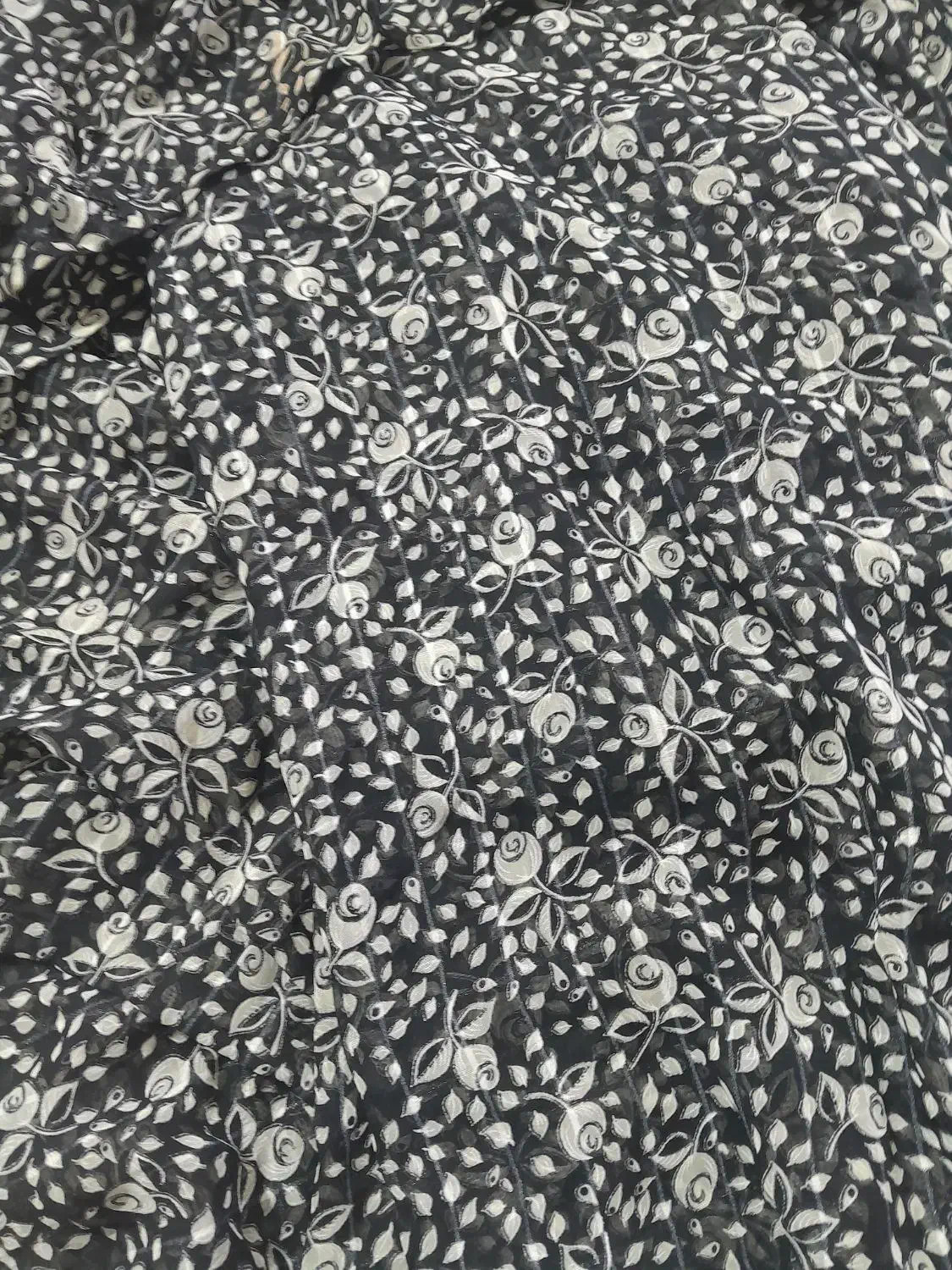 جادرمجلسی دوخته شده|لباس|ابهر, |دیوار