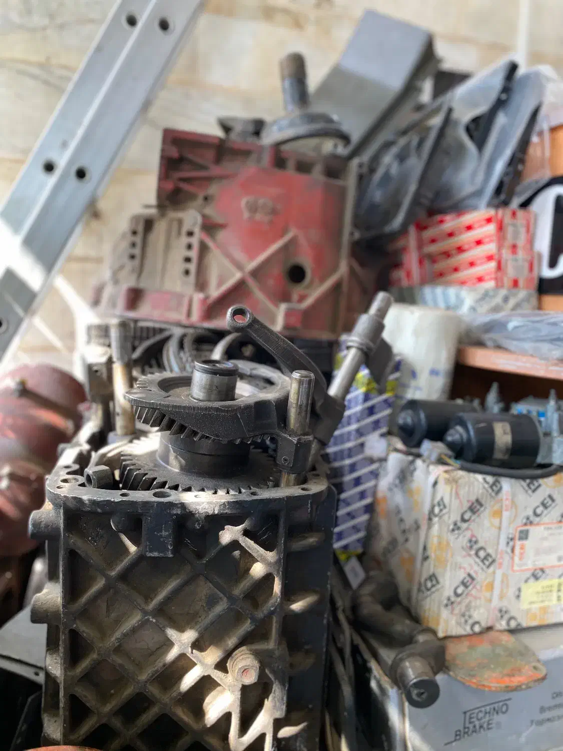 پخش و فروش قطعات یدکی ایویکو iveco|قطعات یدکی و لوازم جانبی|چهاردانگه (تهران), |دیوار