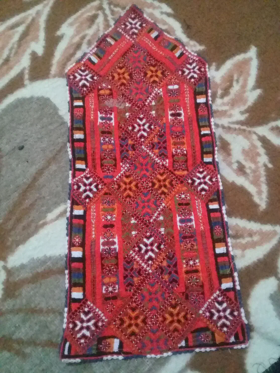 زی گفتان|لباس|زابل, |دیوار