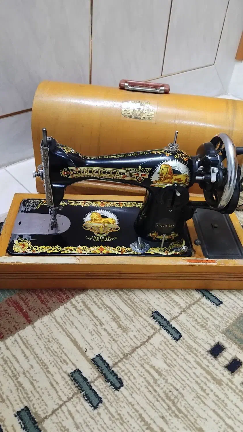 چرخ خیاطی قدیمی|کلکسیون اشیاء عتیقه|شاهین‌شهر, گرگاب|دیوار