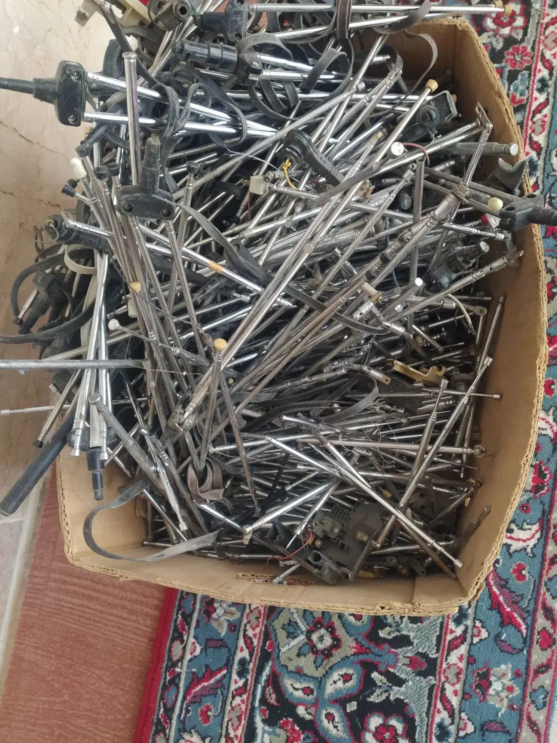 تعداد ۴۸۰ انتن|صوتی و تصویری|آباده, |دیوار