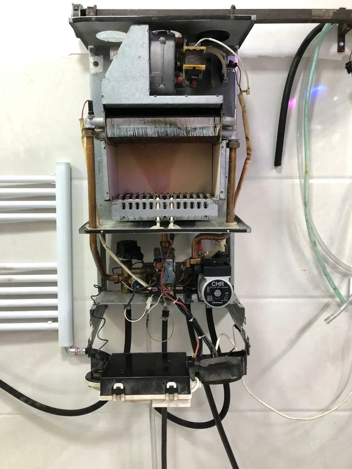 سرویس وسایل گرمایشی(آچاره)|خدمات پیشه و مهارت|گناباد, |دیوار