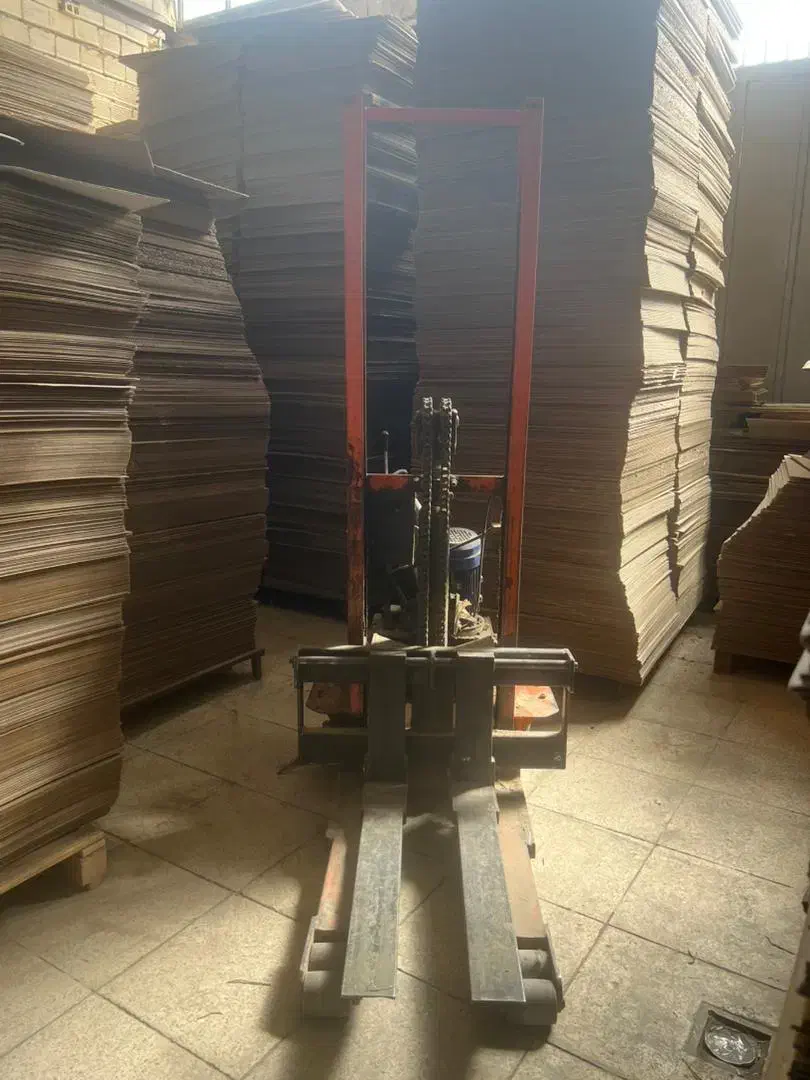 استاکر برقی یک تن|ماشینآلات صنعتی|اصفهان, قهجاورستان|دیوار