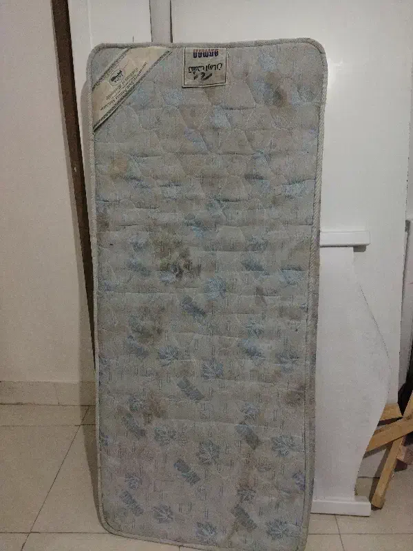 تشک خوشخواب|تشک تختخواب|نیشابور, شهرک بهداری|دیوار