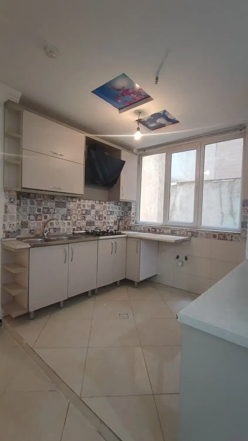 ۶۳ متر / استادمعین هاشمی فول امکانات