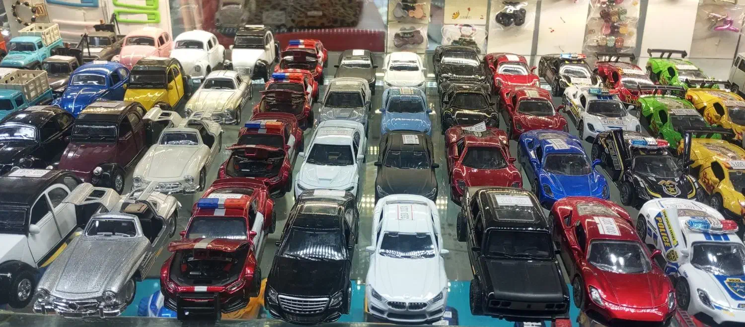 لوازم تحریر و اسباب‌بازی ارزان در جمعه بازار اباده|اسباب‌‌بازی|آباده, |دیوار