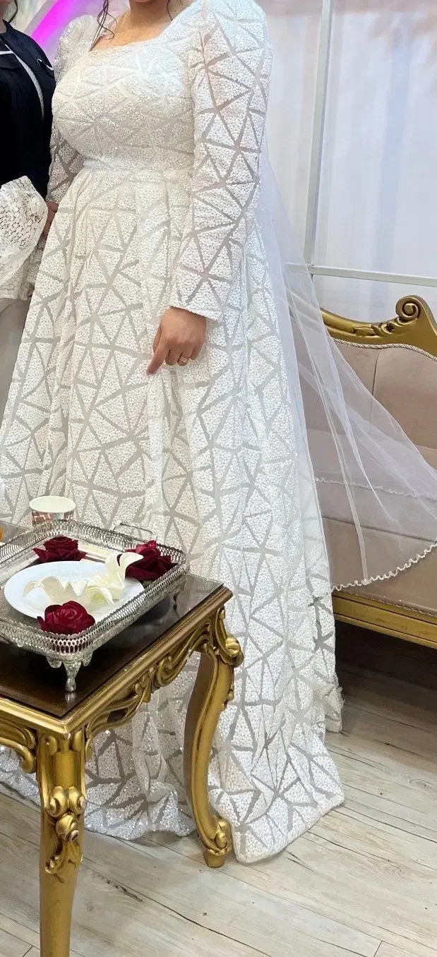 لباس عروس یکباره فقط پوشیده شده|لباس|کردکوی, |دیوار