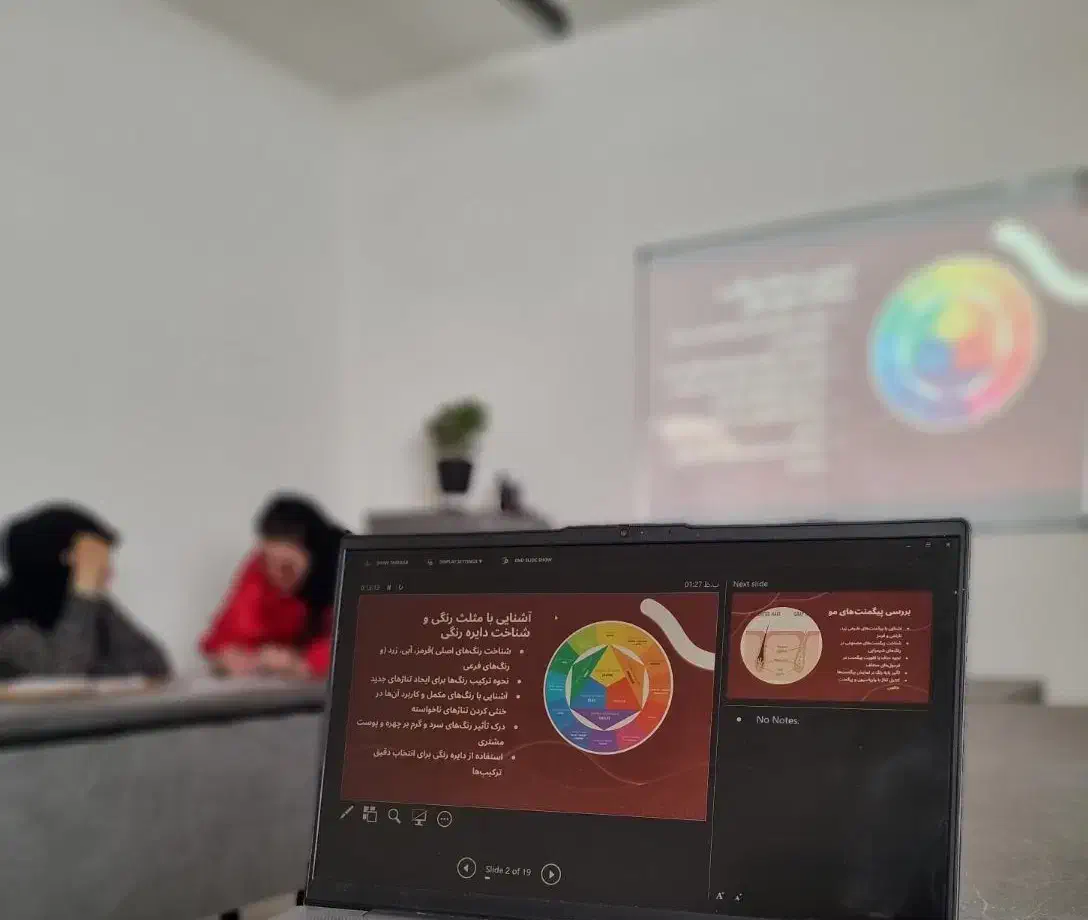 دوره گروهی صفر تا صد رنگ و لایت مو مریم محمدی|خدمات آموزشی|قم, سالاریه|دیوار