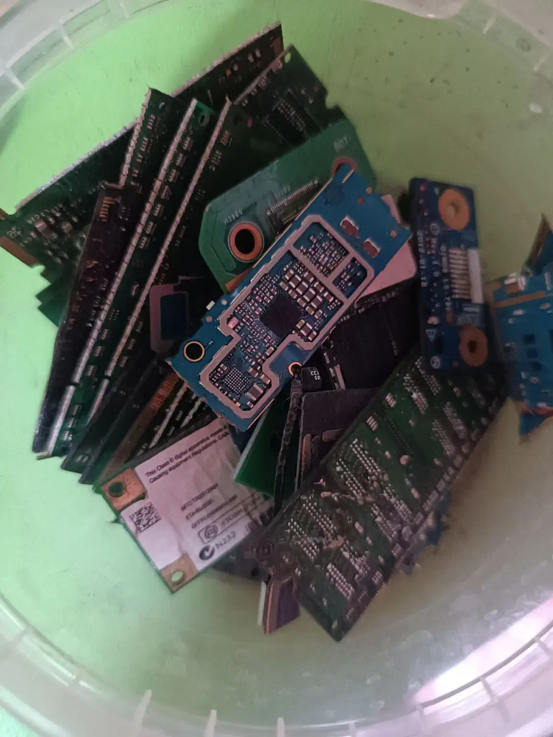 برد موبایل قدیمی مودم cpu رم کارت گرافیک کارت شبکه|خدمات رایانه‌ای و موبایل|تهران, آذری|دیوار