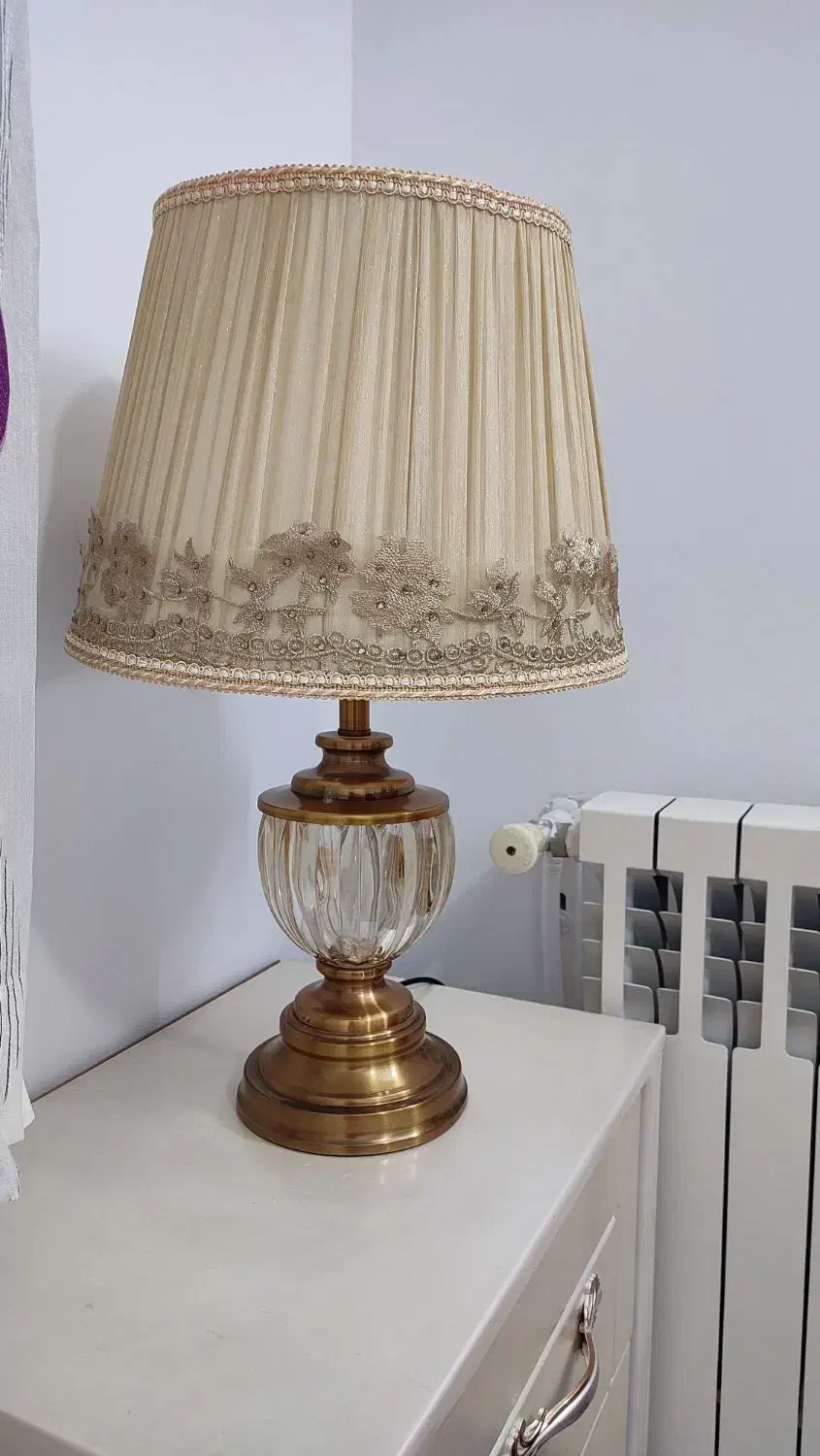 آباژور رو میزی|چراغ خواب و آباژور|کاشان, شهرک خاتم الانبیا (مسکن ملی کاشان)|دیوار