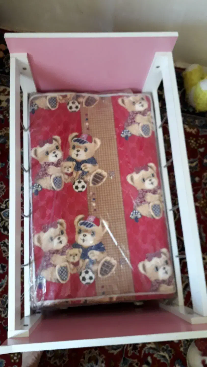 تخت وکمد بچه|تخت و صندلی بچه|قم, ولیعصر|دیوار