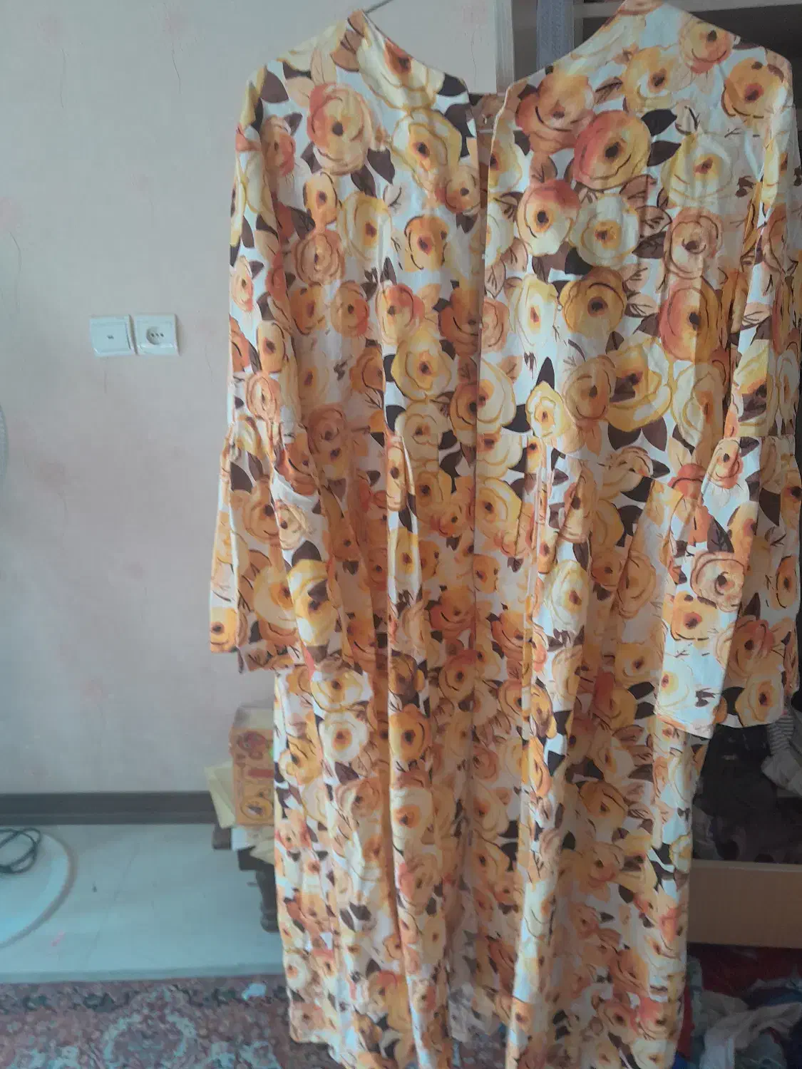 مانتو مزونی و ترک نو|لباس|شاهین‌شهر, گرگاب|دیوار