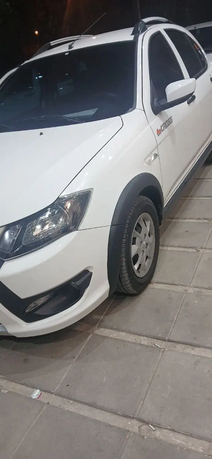 کوییک ۴۰۲ آر مشکی سفید|خودرو سواری و وانت|قم, شهرک قدس|دیوار