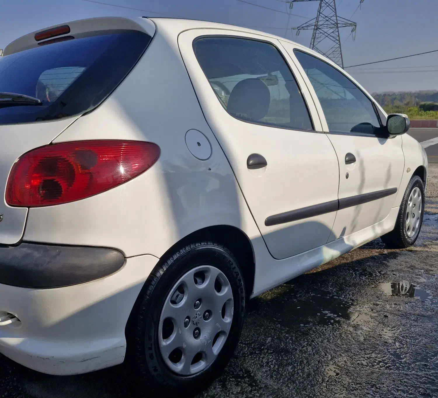 پژو ۲۰۶ تیپ ۵ مدل ۹۴ دریچه سیم|خودرو سواری و وانت|رشت, لاکان شهر|دیوار