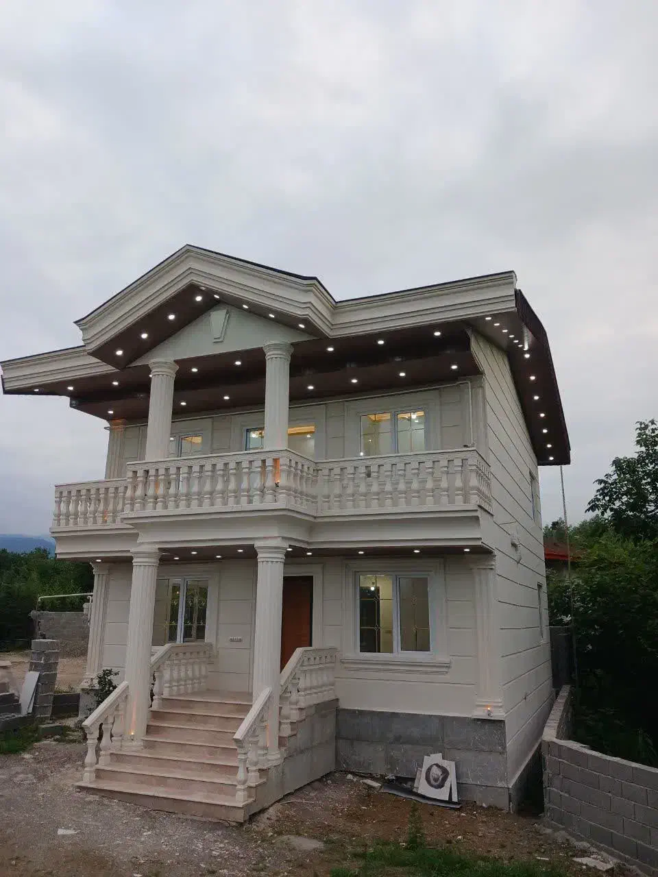 ویلا۲۸۵مترزمین.۱۶۵متربناسهخوابومستروتراسویوعالی|فروش خانه و ویلا|واجارگاه, |دیوار