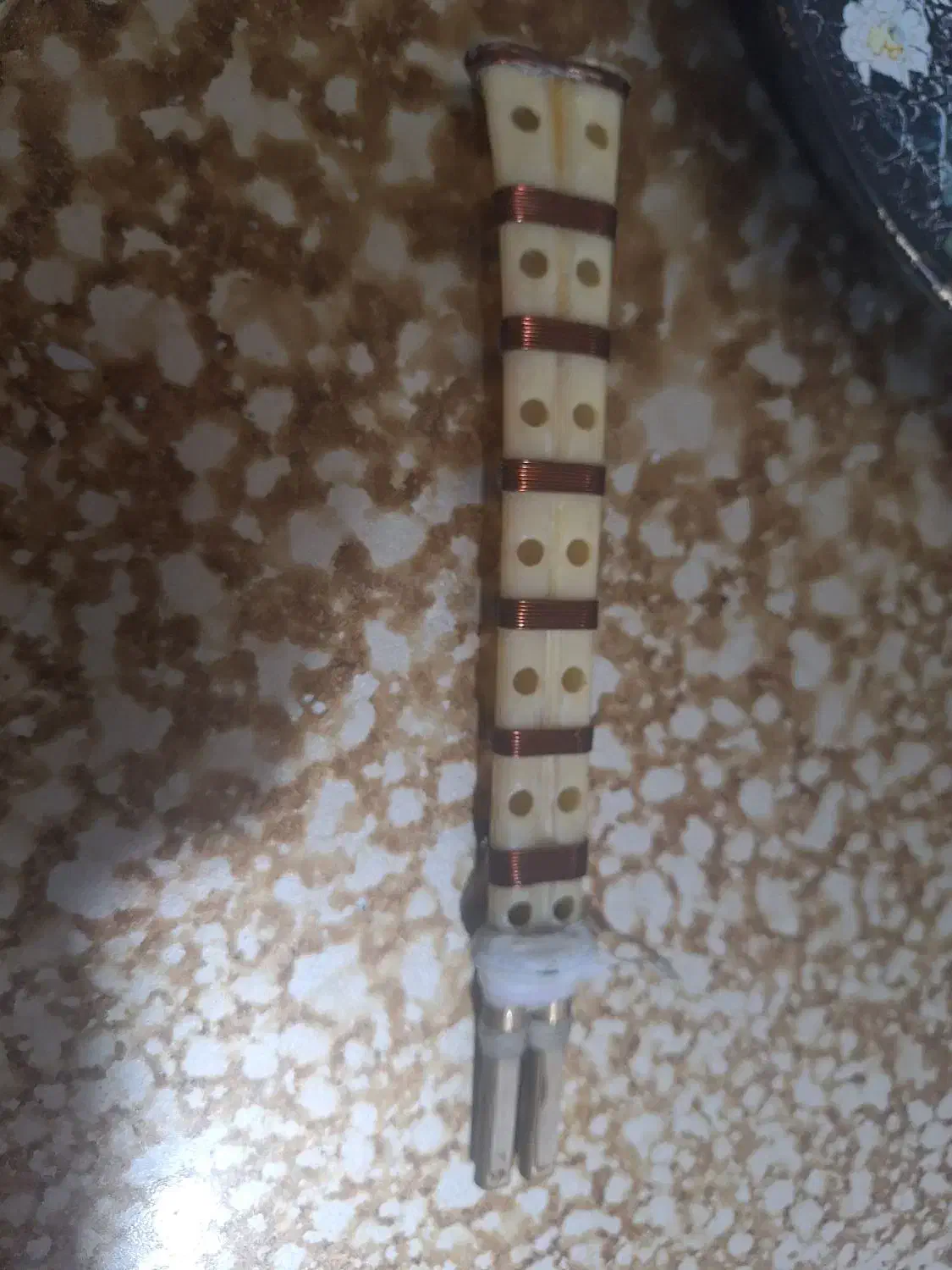 قوشمه|سازهای بادی|ری, بازار آهن|دیوار