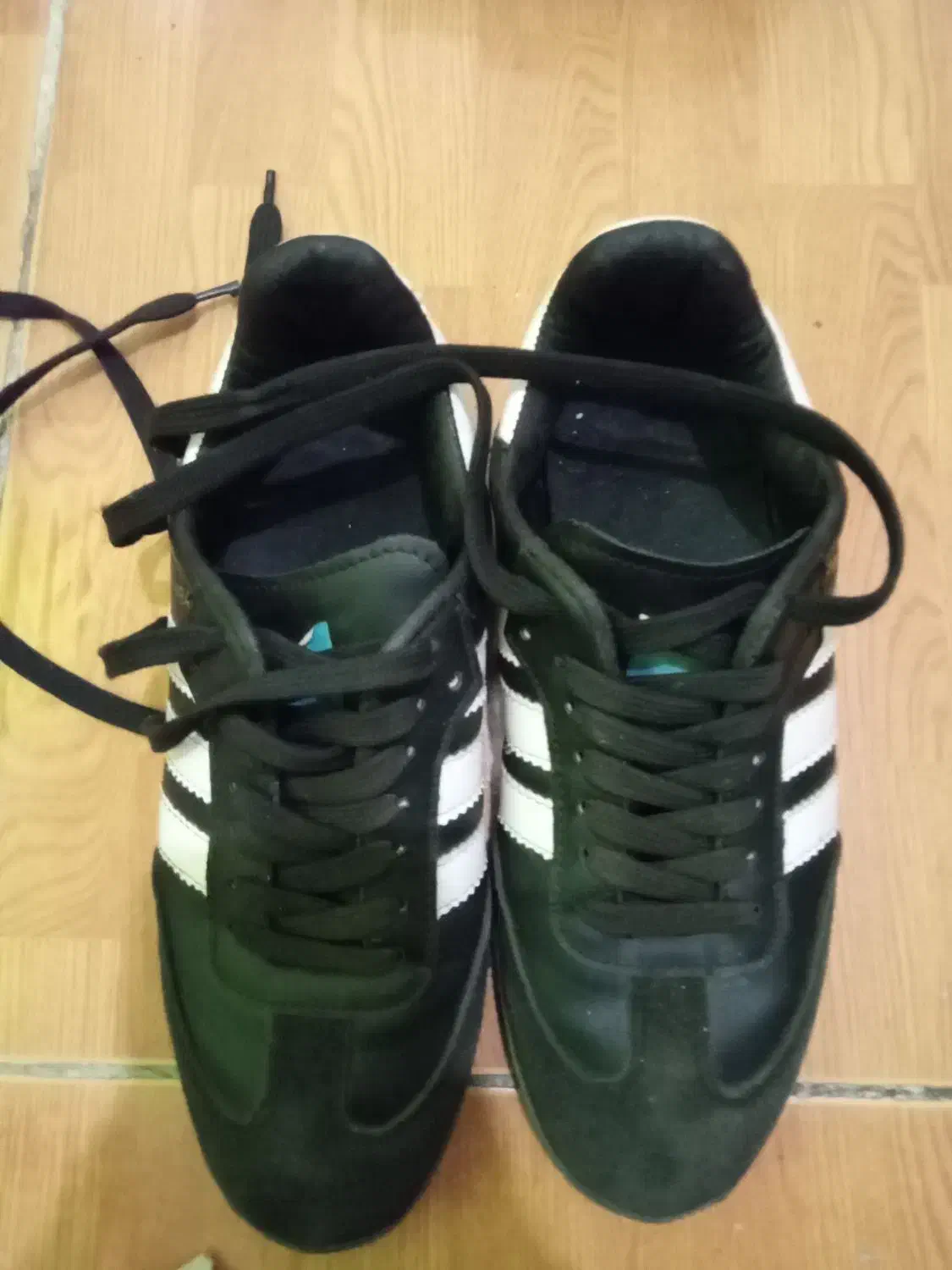 کتونی|کیف، کفش، کمربند|آستارا, |دیوار