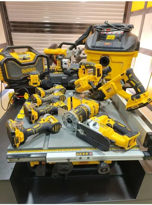 اره میزی دیوالت بهمراه جارو برقی|ابزارآلات|شیراز, تحویلی|دیوار