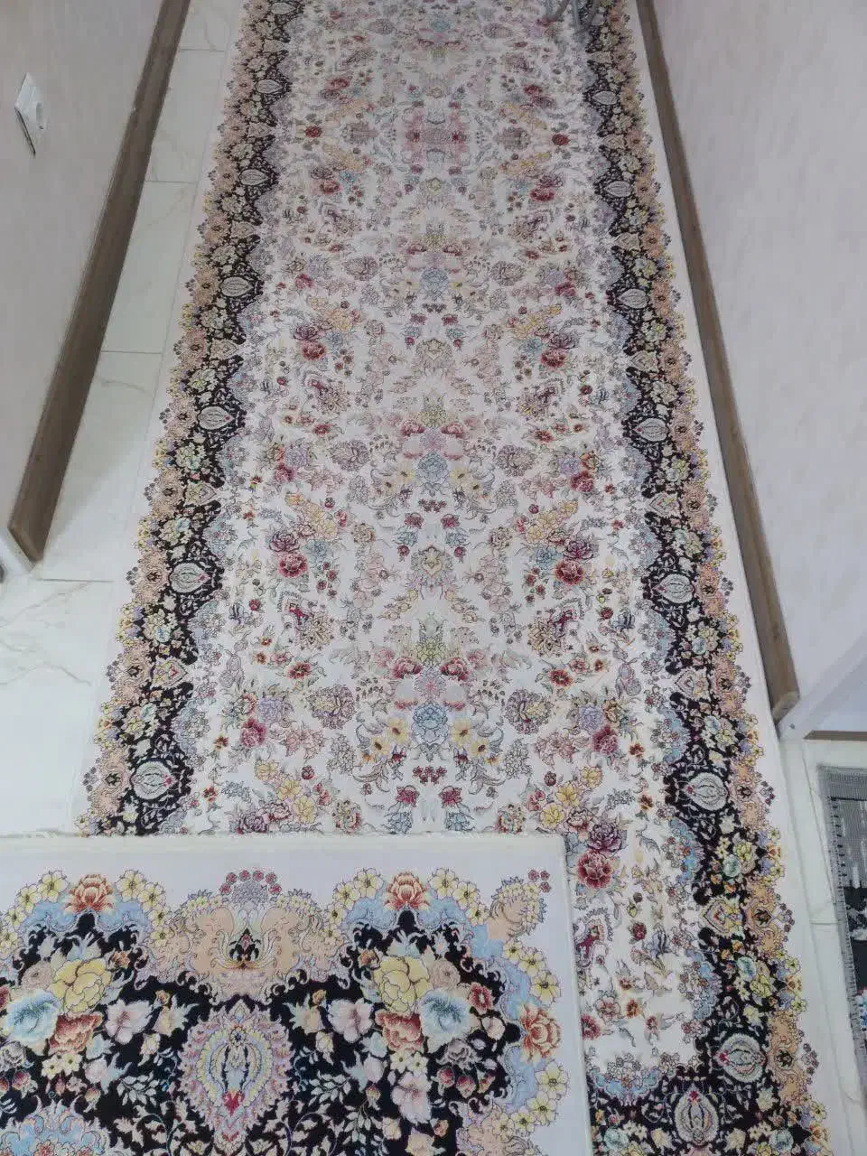 سه دست فرش ۹متری ۱۲۰۰ شانه و به همراه کناره ۴ متری|فرش|سنندج, |دیوار
