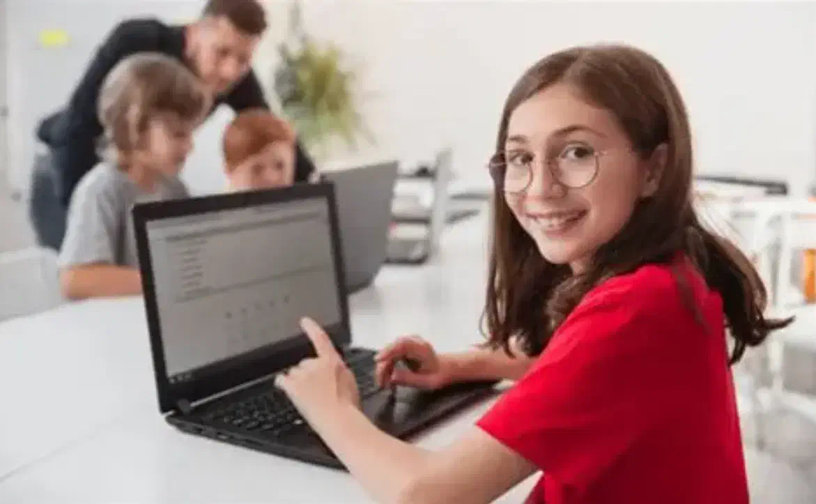 آموزش کامپیوتر در منزل + برنامه نویسی و هوش مصنوعی|خدمات آموزشی|شیراز, پارک آزادی|دیوار