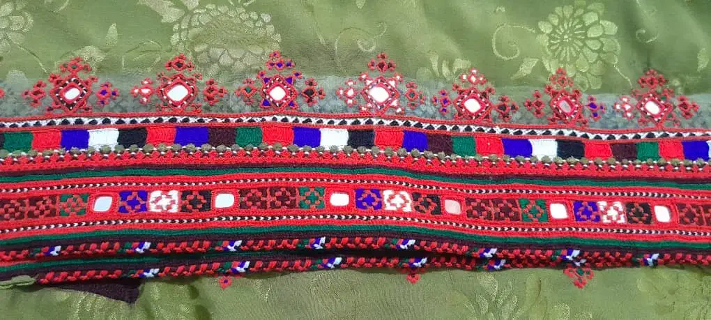 دست دوز|لباس|سیستان, |دیوار