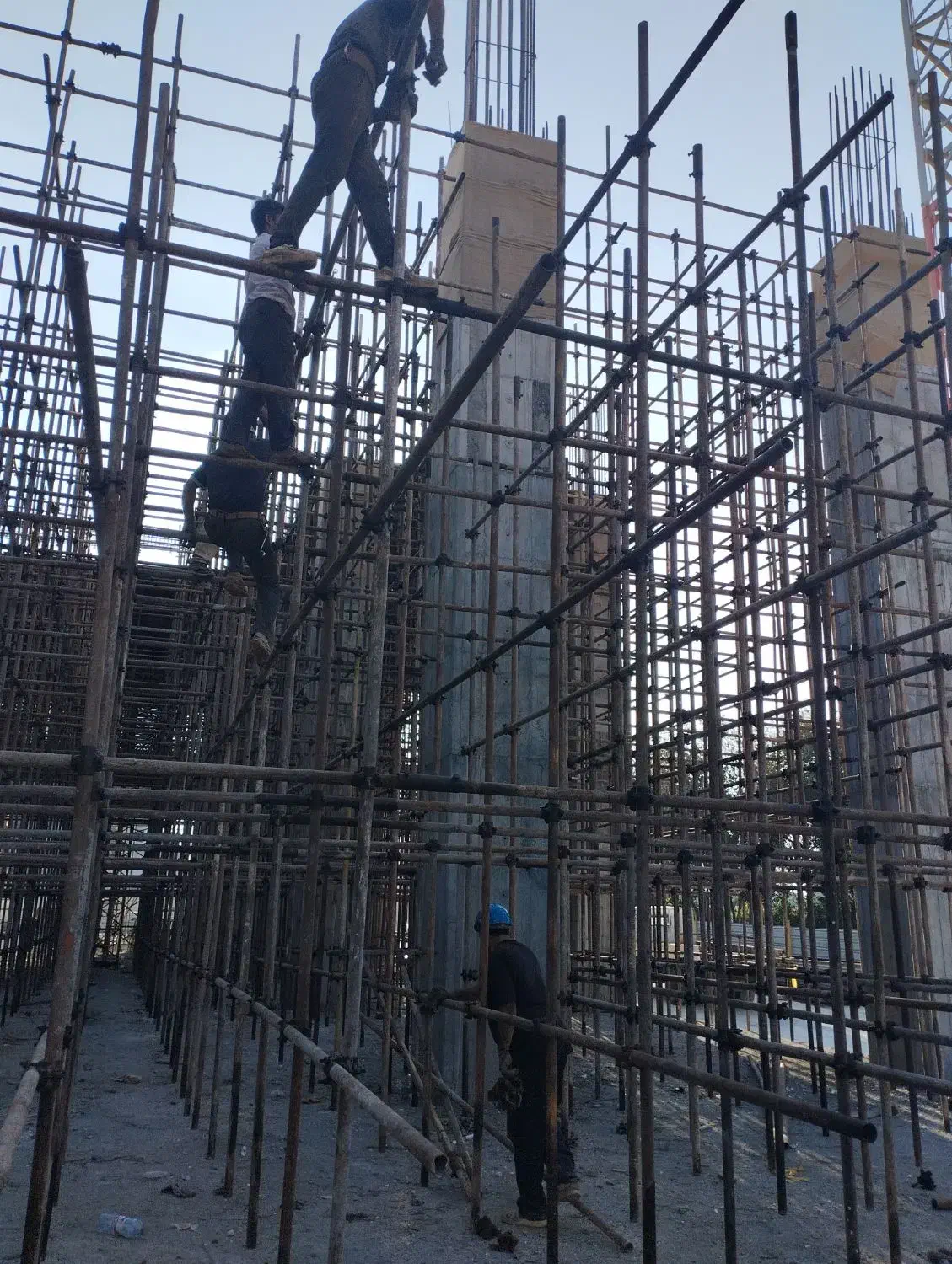 داربست فلزی سالدارن|خدمات پیشه و مهارت|قشم, |دیوار