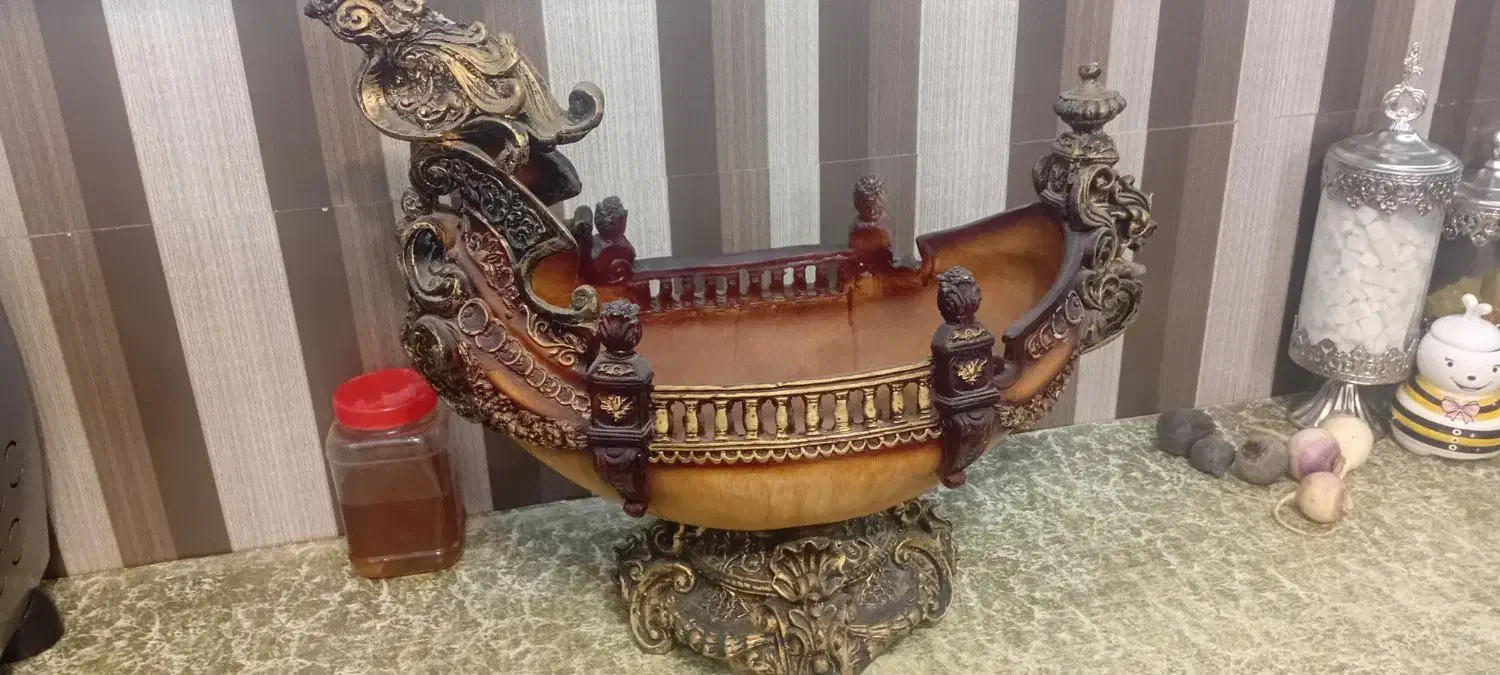 مجسمه پلی استر|مجسمه، تندیس، ماکت|نجفآباد, طالقانی|دیوار