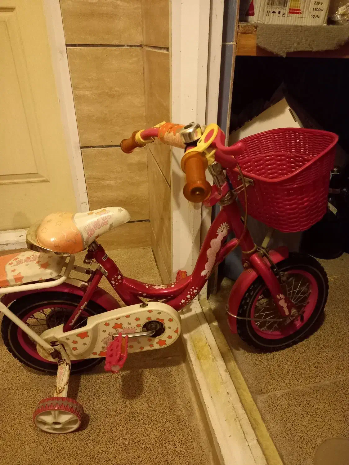 یک عدد دوچرخه دخترانه در حد نو|دوچرخه، اسکیت، اسکوتر|بندرعباس, |دیوار