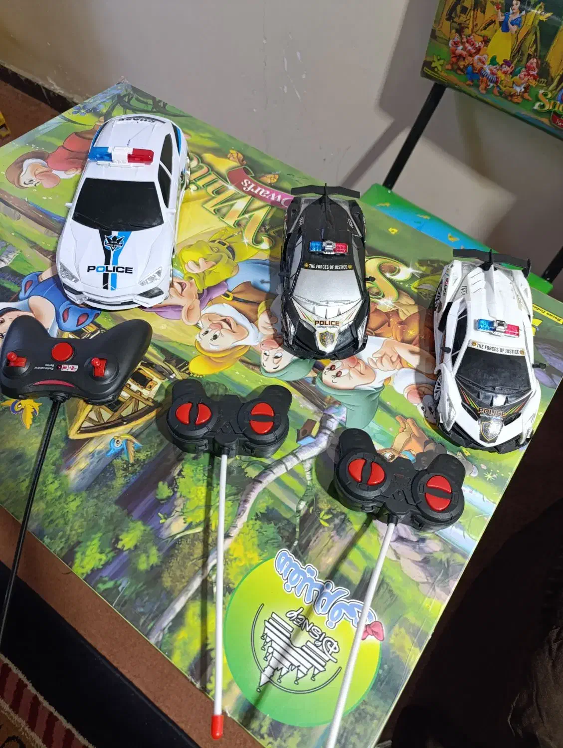 ماشین کنترلی|اسباب‌بازی بچه|اندیمشک, |دیوار