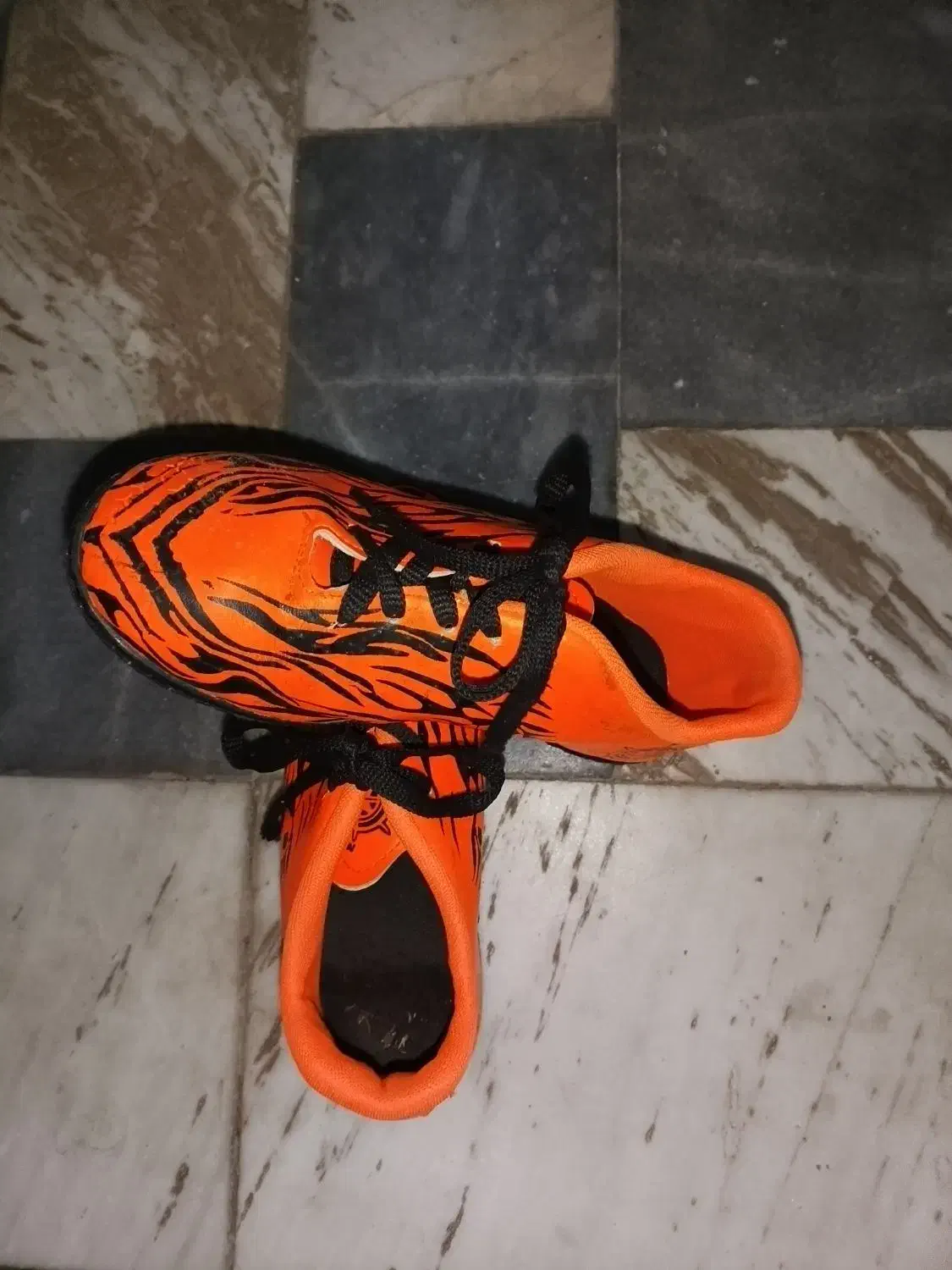 یک جفت کفش زنانه یک جفت استوک|کیف، کفش، کمربند|نهاوند, |دیوار