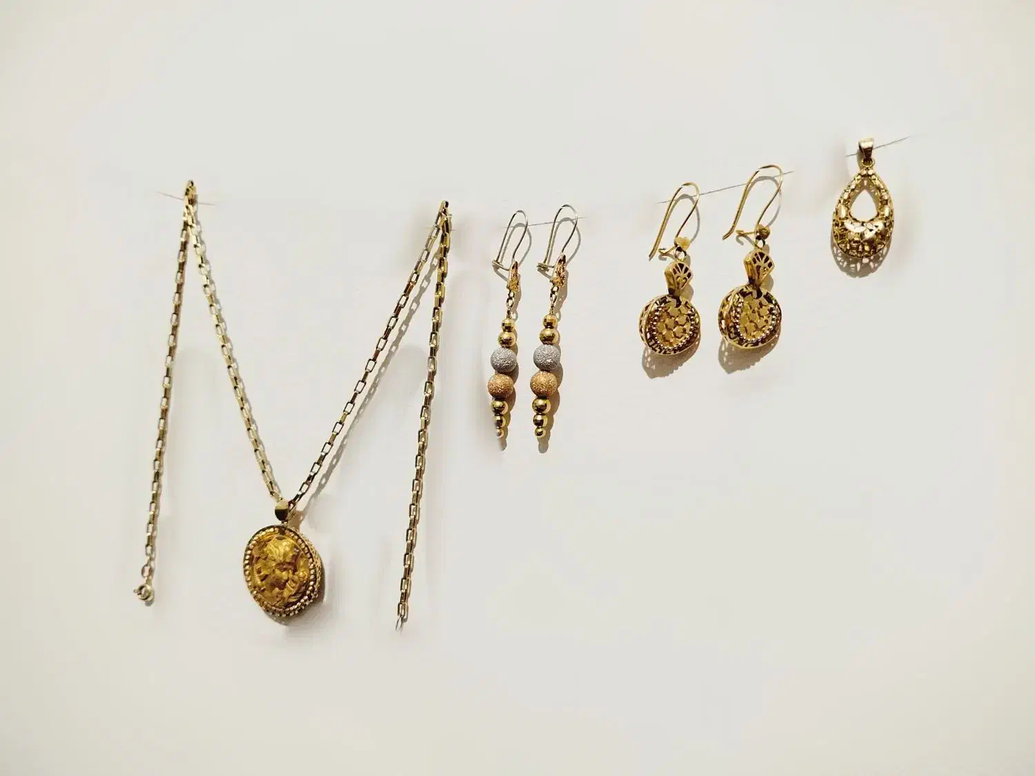 طلا درحدنو ، گردنبد‌و‌پلاک‌ ، دو عددگوشواره ، پلاک|جواهرات|اسلام‌شهر, باغ فیض|دیوار