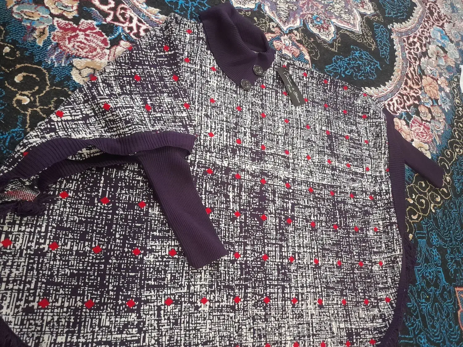 کاپشن(شنل) زمستانی|لباس|جالق, |دیوار