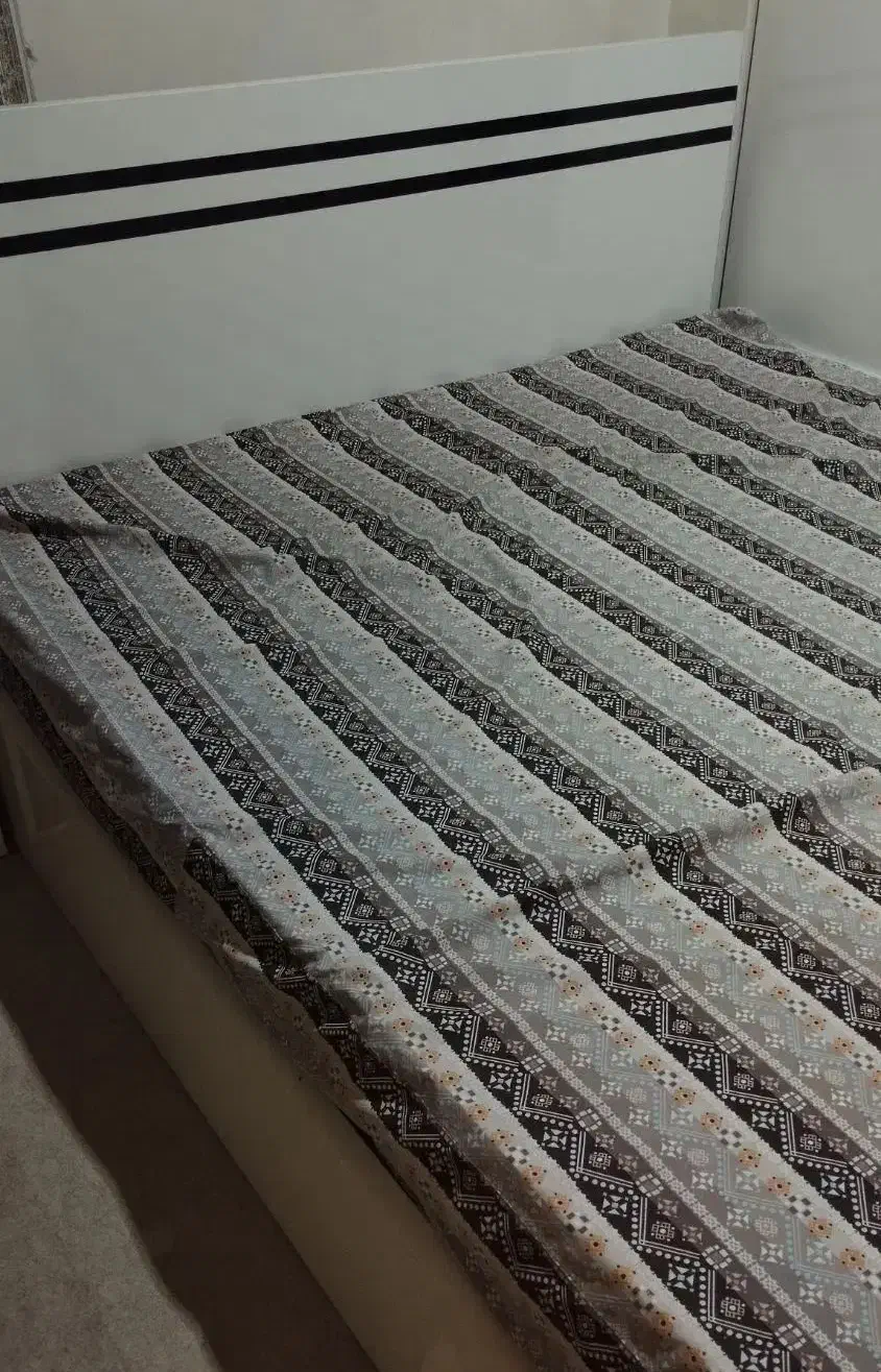 تخت و پاتختی و کمد جنس هایگلس AGT|تخت و سرویس خواب|کرمانشاه, |دیوار