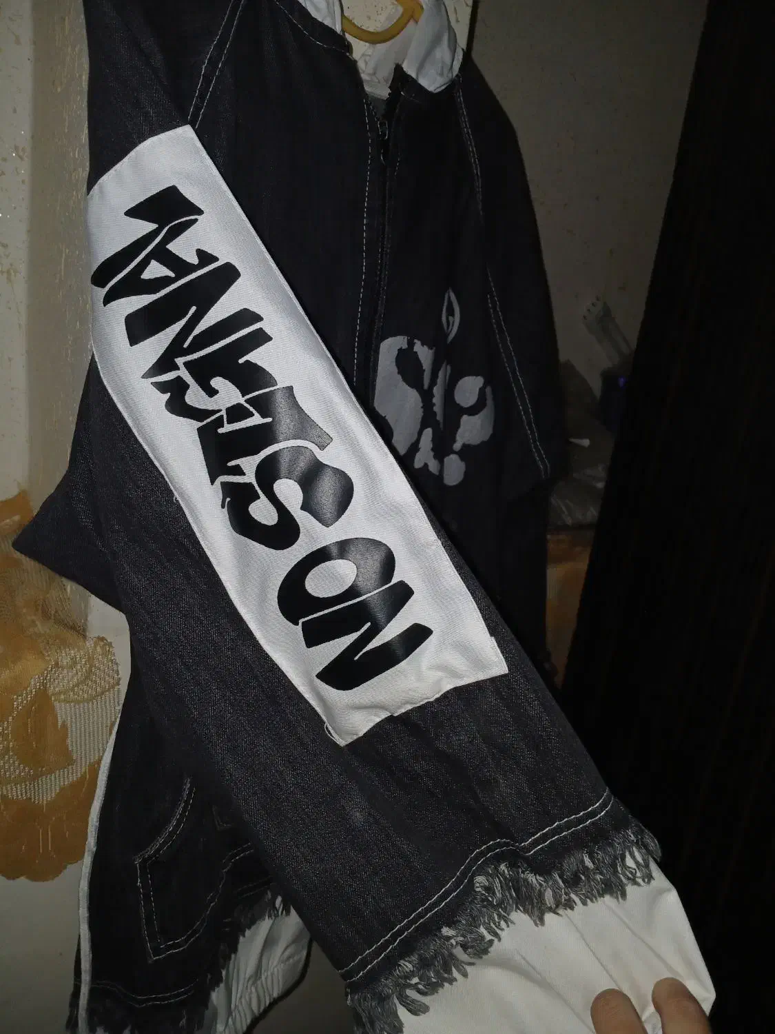 مانتو لی|لباس|کاشان, امیرکبیر|دیوار