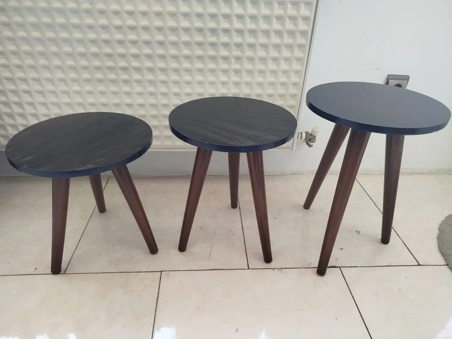 سه عدد گلمیز در خد نو|مبلمان خانگی و میز عسلی|شیراز, فرهنگ شهر|دیوار