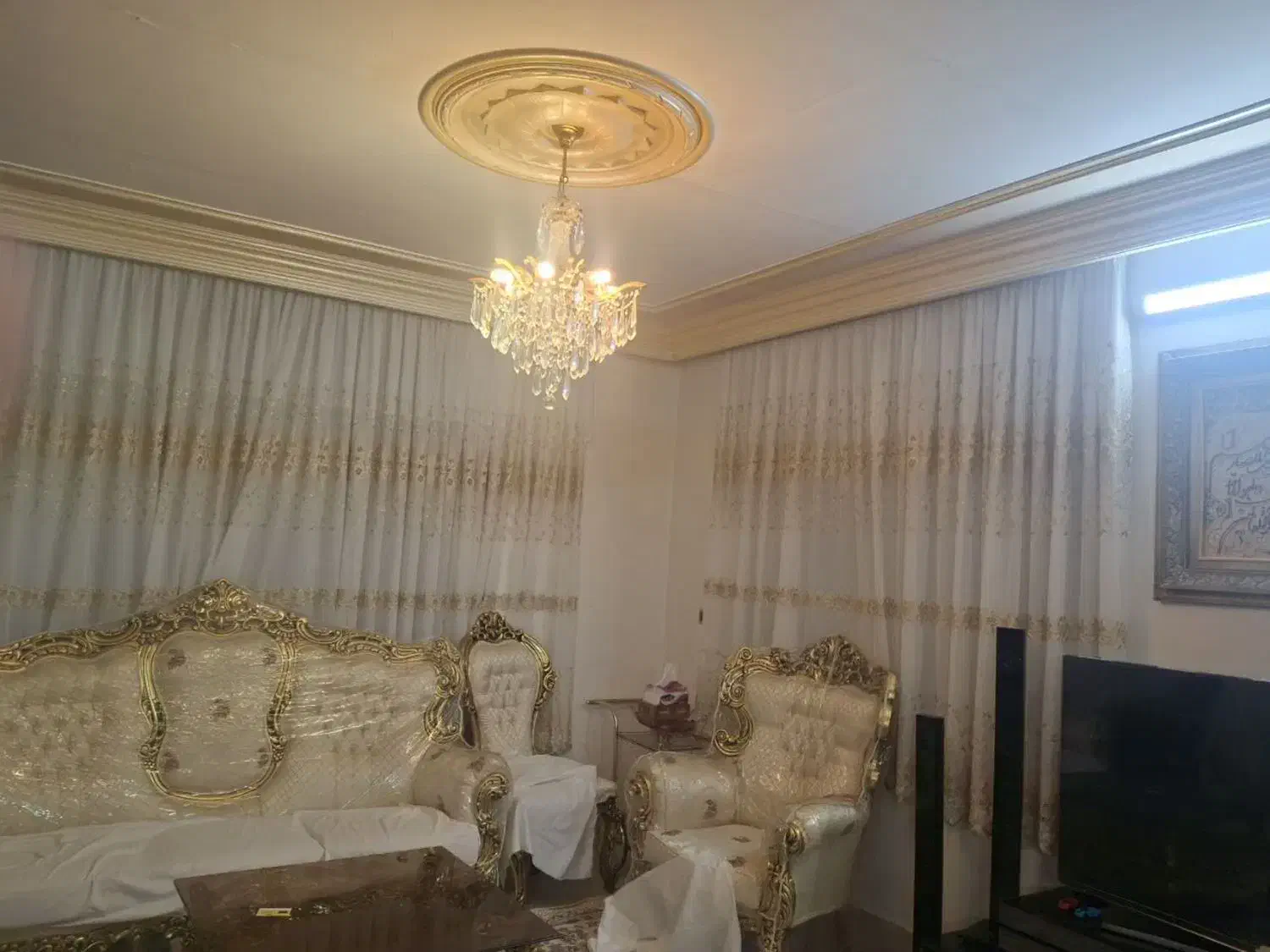 لوستر|لوستر و چراغ آویز|مشهد, کوشش|دیوار