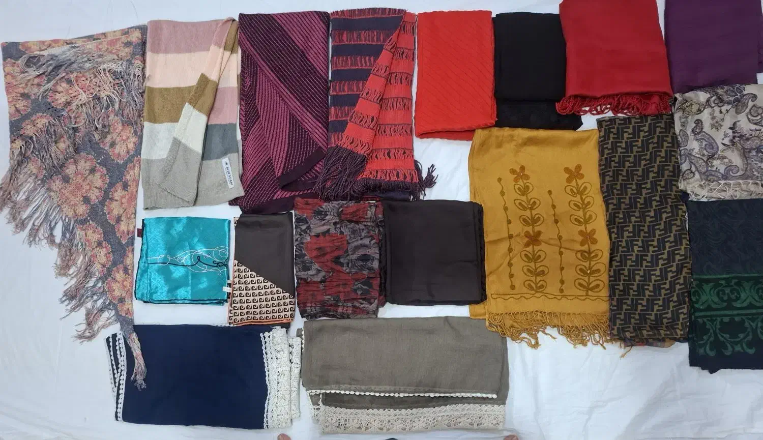 تعدادیشالوروسریزمستانهوپاییزهمارک|لباس|آبادان, |دیوار