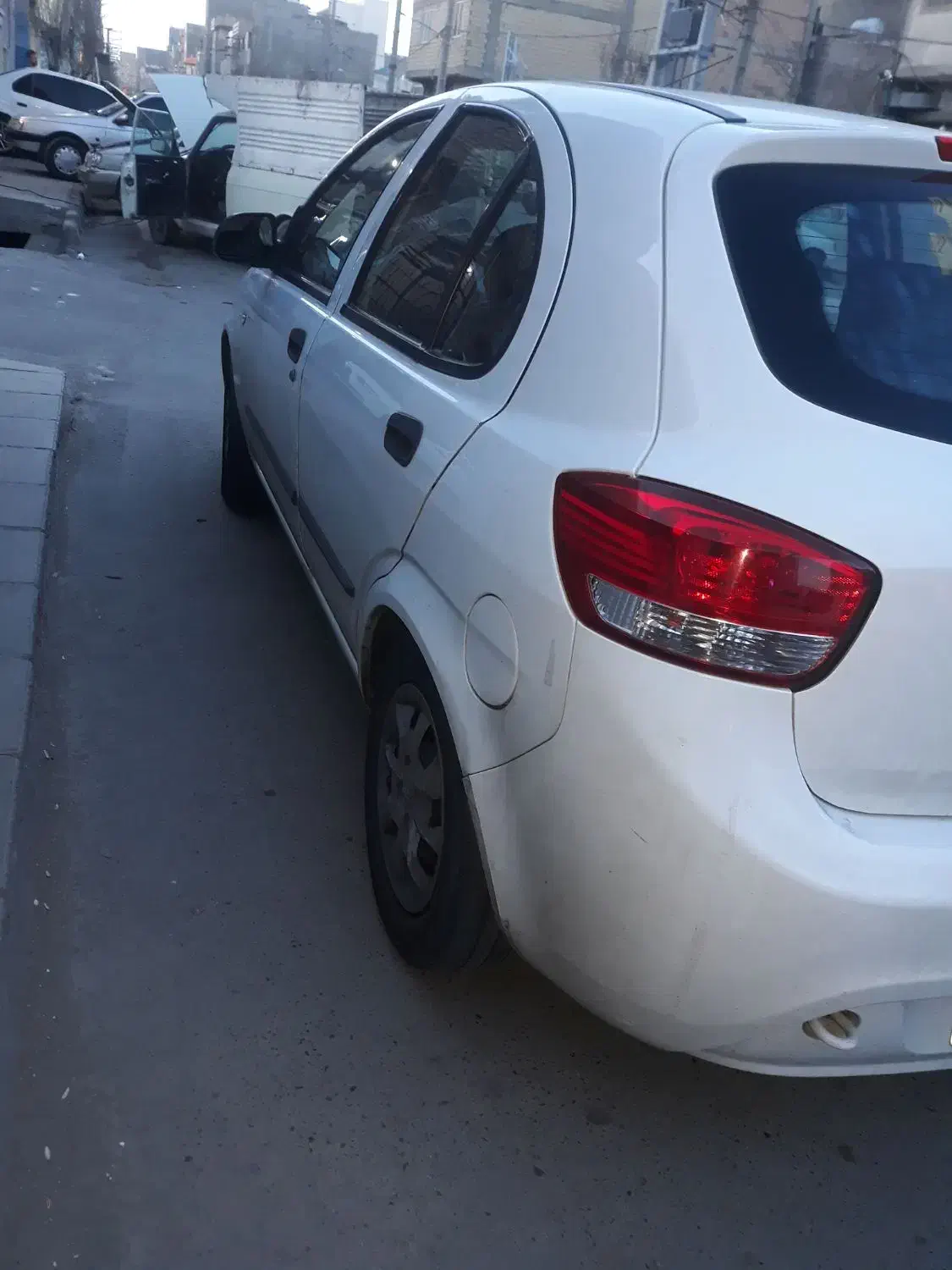 وسایل نقلیه|خودرو سواری و وانت|پرند, فاز ۴|دیوار