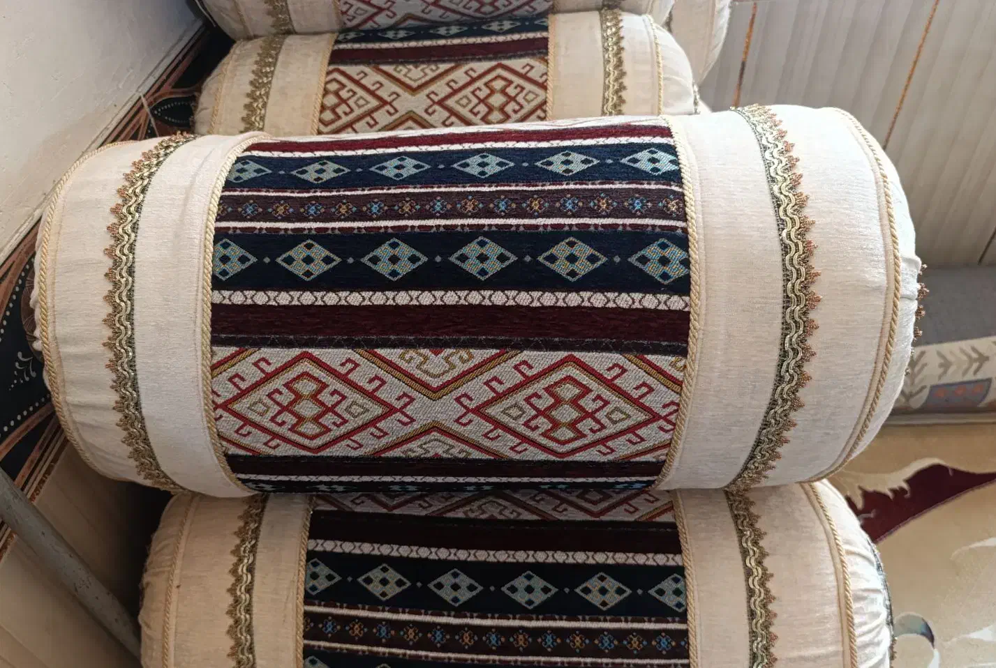 بالشت سنتی|رختخواب، بالش، پتو|یاسوج, |دیوار