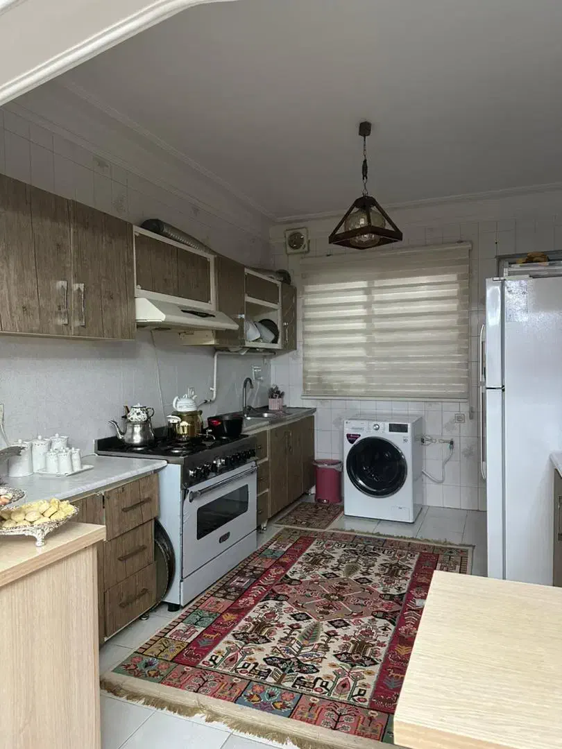 آپارتمان ۱۰۷ متری واقع در خیابان آذر|فروش آپارتمان|گرگان, |دیوار